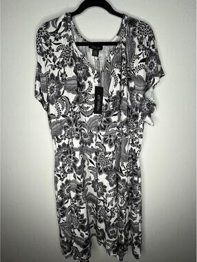 NWT Rachel Zoe Women's Black/White Floral Dress Size 3X
